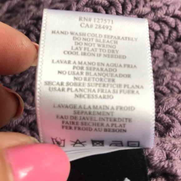 Distressed sweater - Picture 5 of 5